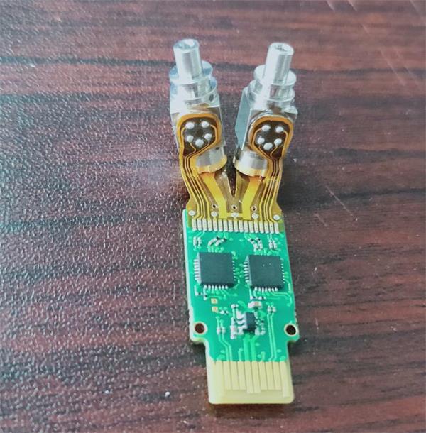 适用于光器件,光模块,光通讯产品的触摸屏双工位脉冲焊接机