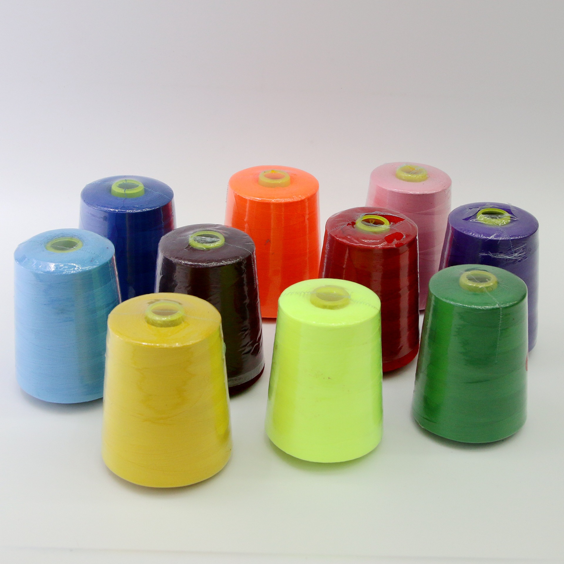 厂家直销402缝纫线8000码中粗 涤纶箱包线牛津布缝纫线 不断线