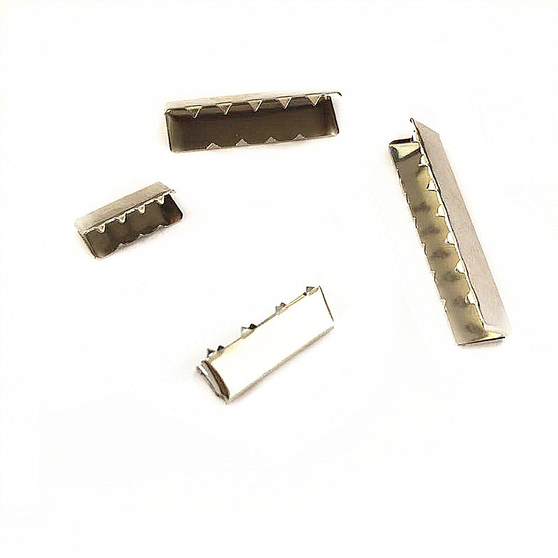 厂家批发各类尺寸 有齿尾夹 箱包夹扣 金属织带尾夹 支持定做
