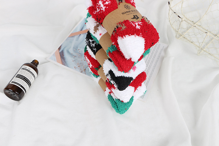 19新款珊瑚绒袜子冬季女士雪花甜美可爱中筒袜 舒适睡眠袜 圣诞袜