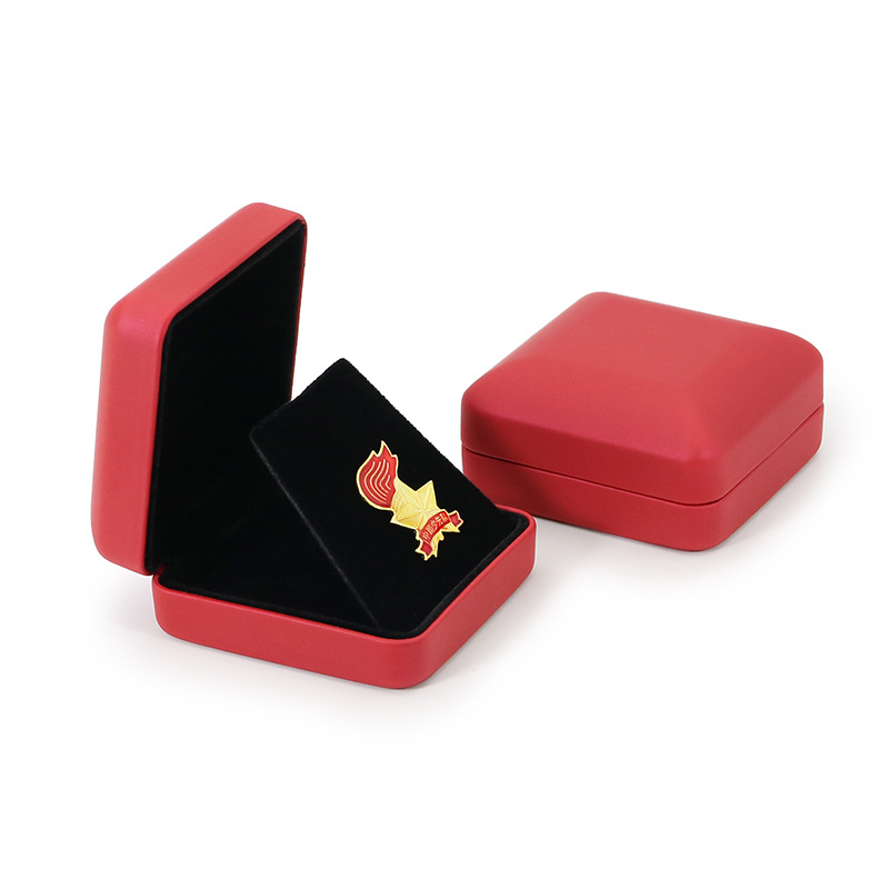 现货特价高档pu皮徽章盒勋章胸章胸针司徽校徽收纳盒20个定制logo