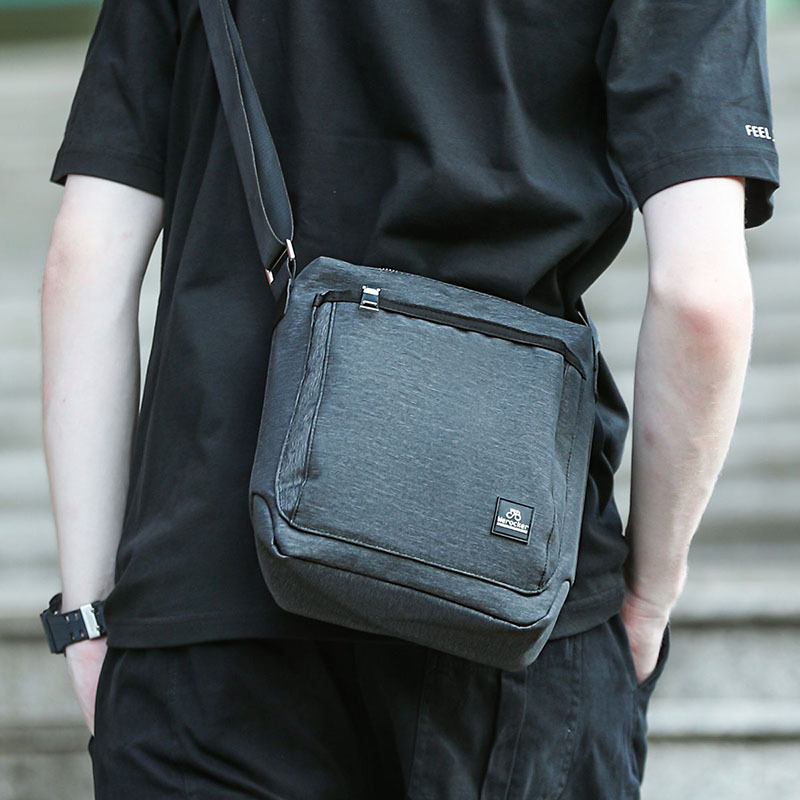 男士小包包单肩斜挎包潮款男式牛津帆布背包秋季瑞士休闲挂包迷你