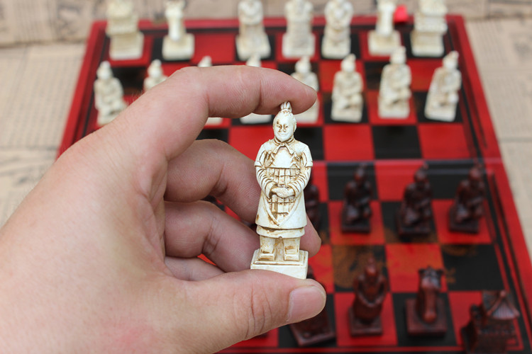 创意国际象棋中号兵马俑棋子仿古木制折叠棋盘立体象棋卡通人物棋