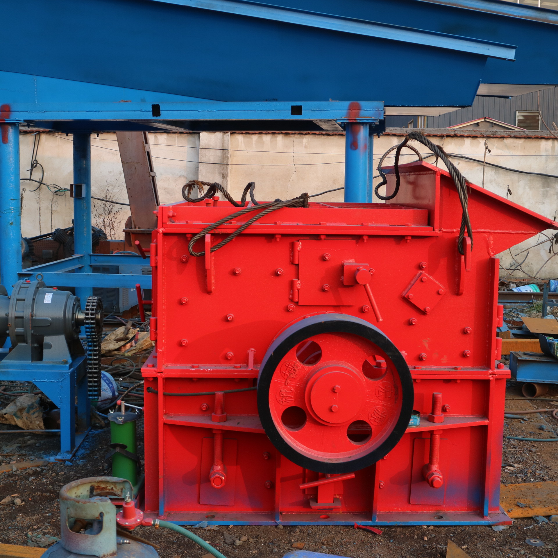 厂家远华环保制砂机专用于砂石厂建材锤式破碎机石料电动细磨机