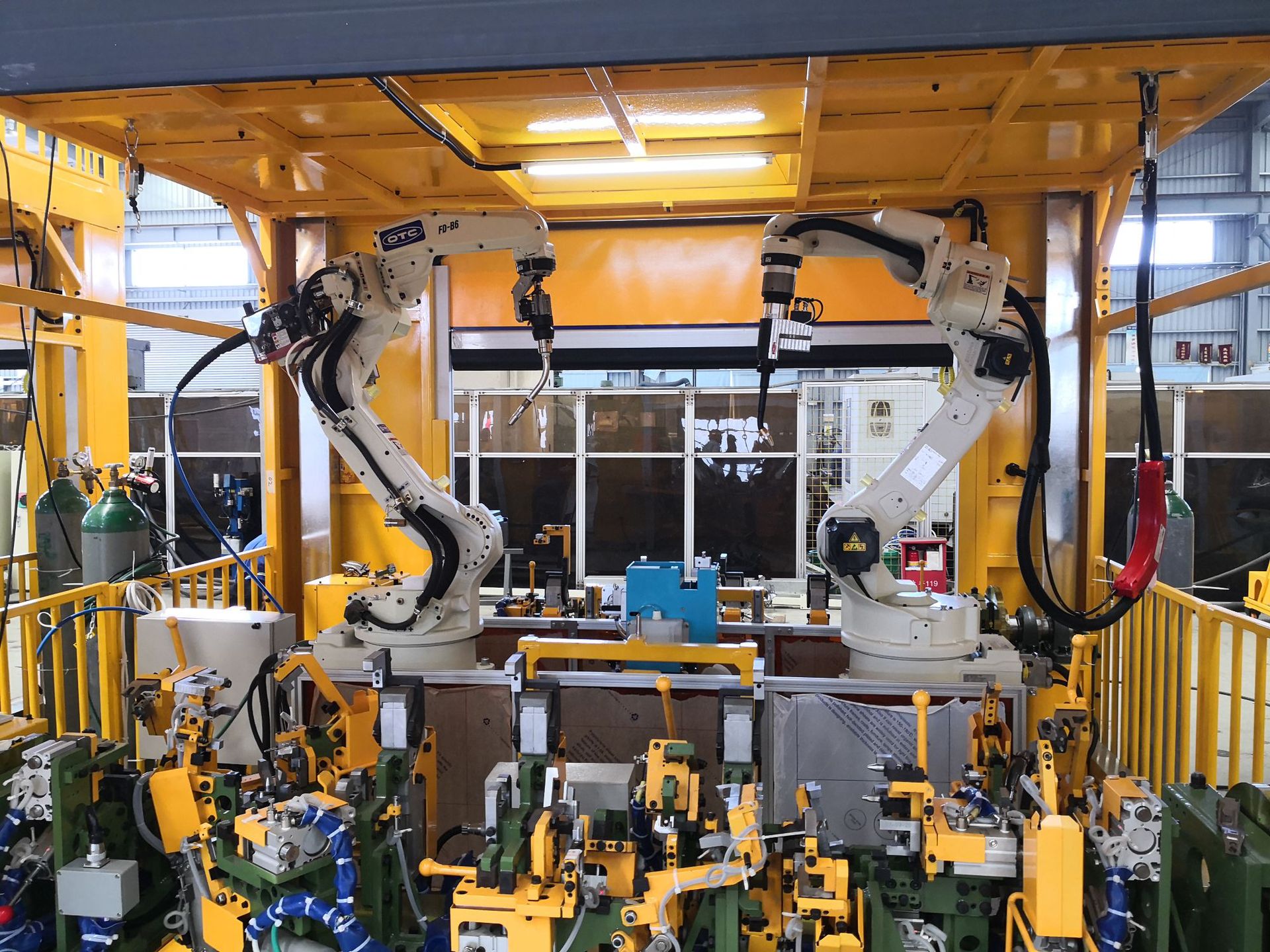 otc焊接机器人fd-b6,otc工业机器人fd-b6,otc机器人集成系统