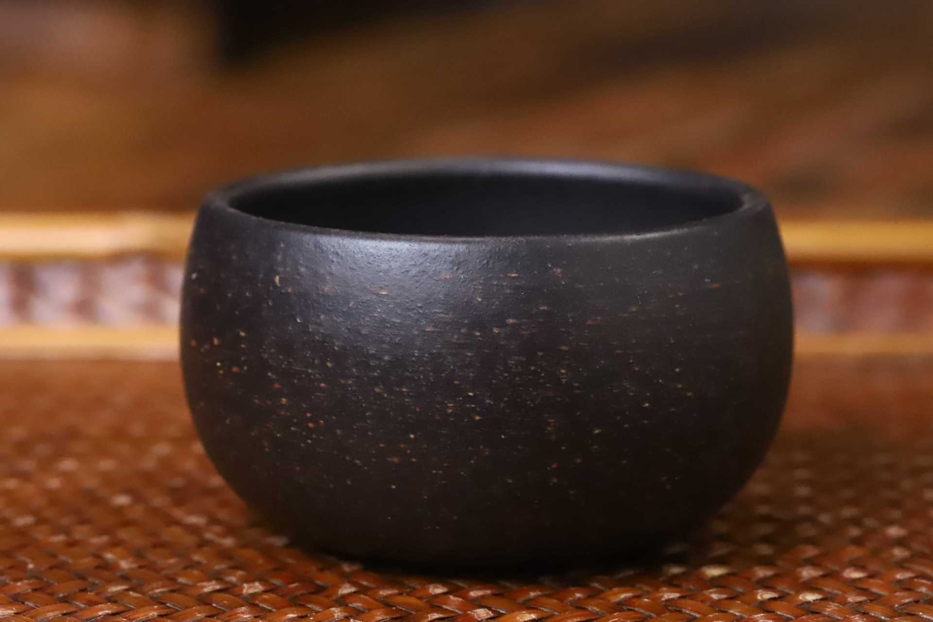 宜兴紫砂品茗小杯原矿黑朱泥水缸小杯主人杯厂家直销定制一件代发