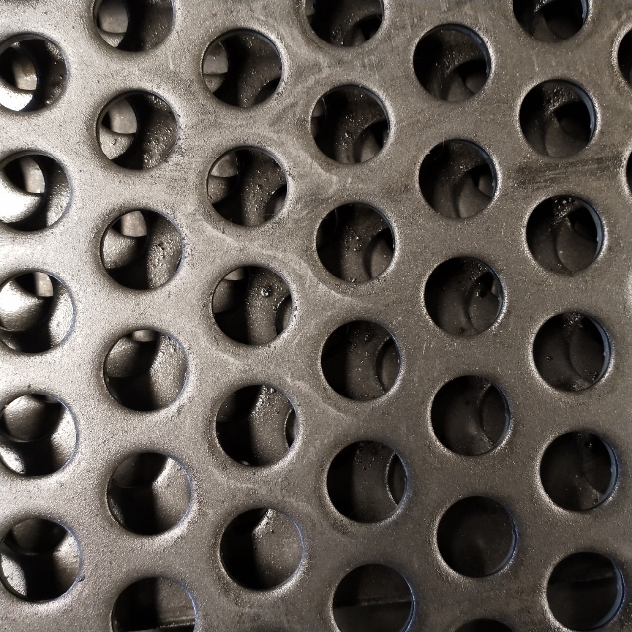 厂家供应钢板网冲孔网 微孔圆形冲孔网 不锈钢洞洞网 多种规格