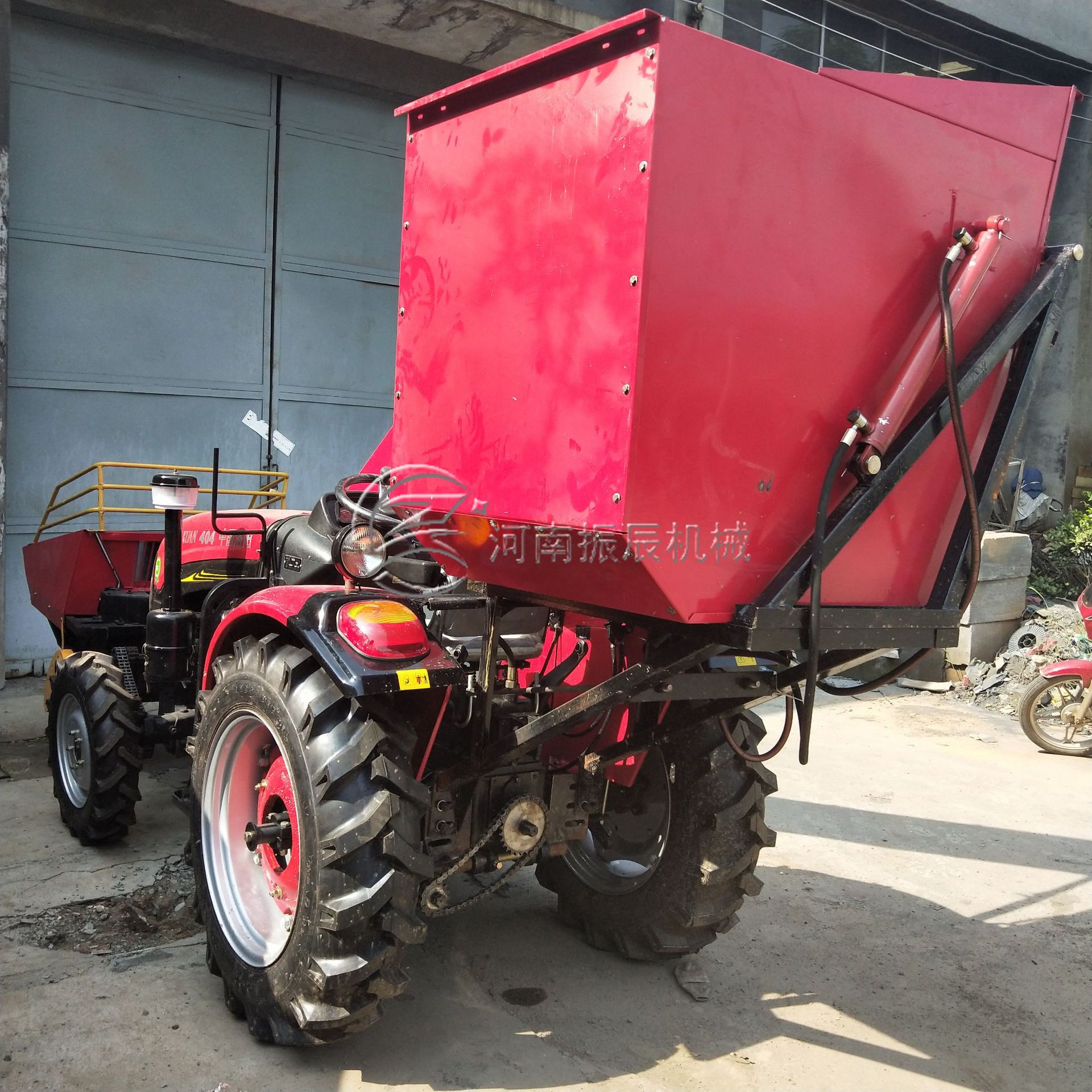 背负式玉米收获机 自动扒皮自走式 两行玉米收割机 玉米收获机