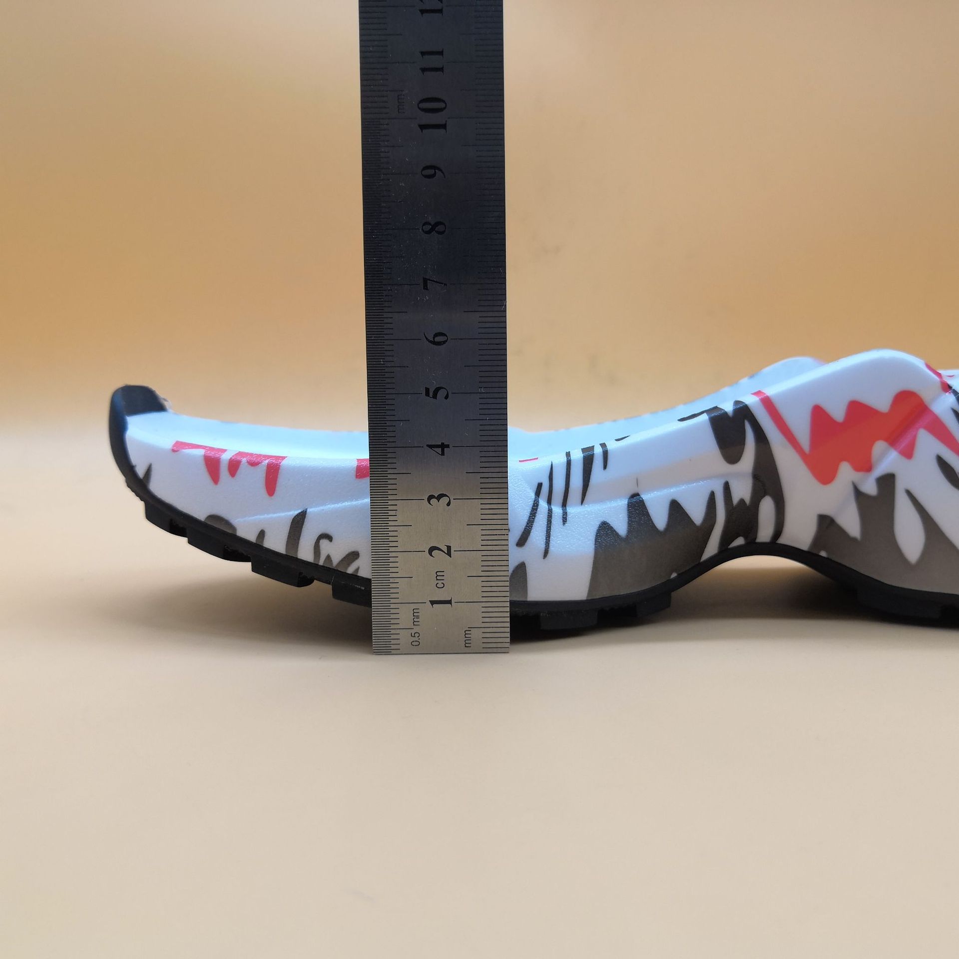 厂家直销新款pu吸模鞋底 防滑耐磨高档时尚大底鞋休闲运动款批发