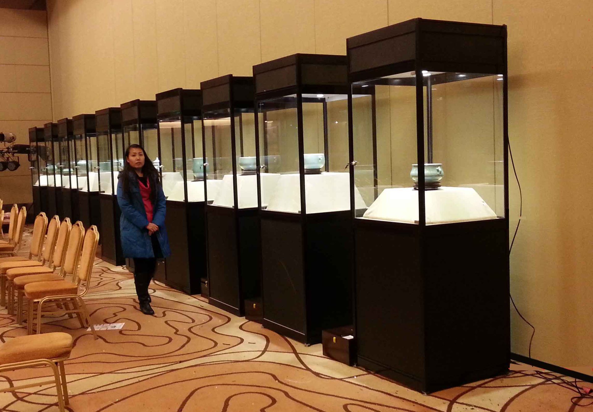 古玩古董博物馆展示柜收藏品展柜瓷器玻璃柜玉器工艺品珠宝展示柜