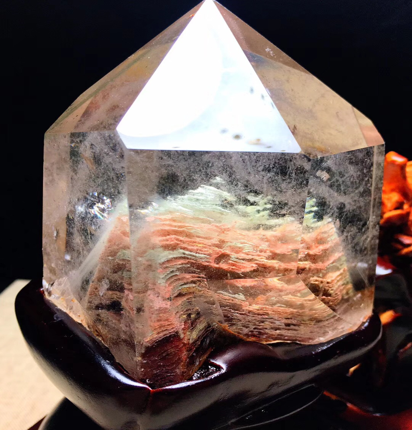 天然巴西幽灵彩幽灵聚宝盆千层山绿幽灵金字塔全包裹原石水晶摆件