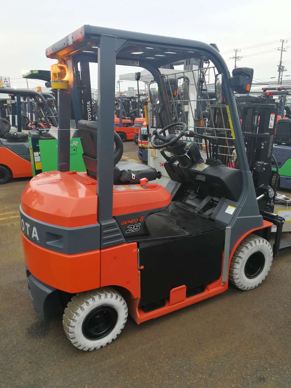 5吨升高3米座驾电瓶铲车二手丰田叉车