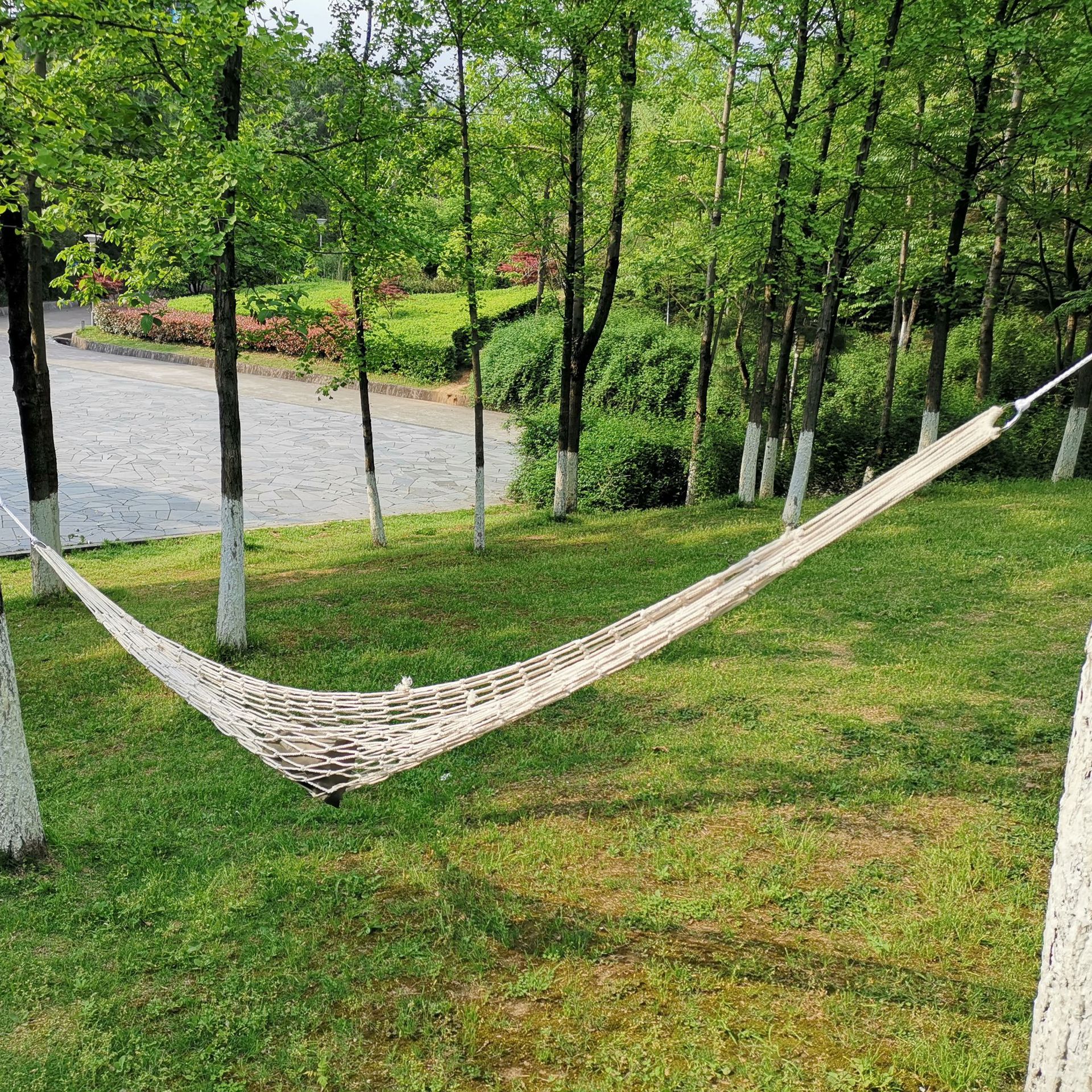 厂家批发加粗网状棉绳吊床便携式野营休闲吊床带绑绳布袋秋千定制