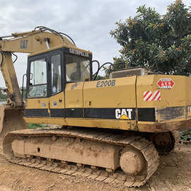 卡特200b挖掘机