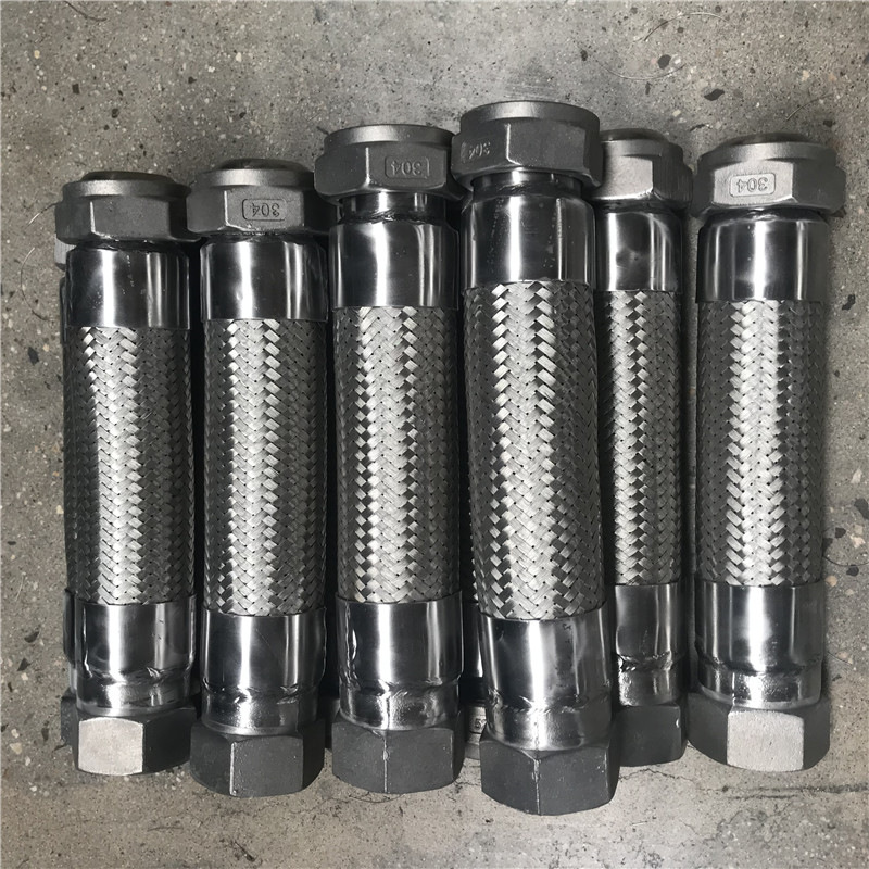 带锁紧螺母链接金属软管包塑金属软管不锈钢304直头穿线金属软管