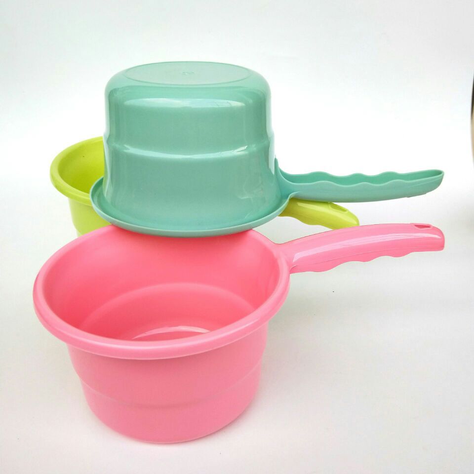 新料加厚水瓢 带把塑料水勺 彩色水舀子舀水碗瓢环保厨房制品批发
