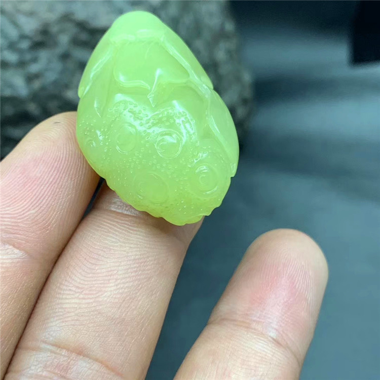 新疆和田玉若羌黄玉荷花挂件玉坠黄绿色黄口玉吊坠挂坠带证书