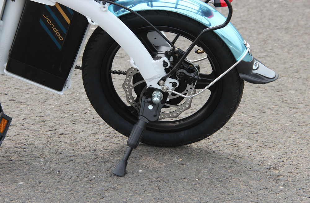 出口代驾m8小型电动车 可放轿车后备厢 长跑王代驾电瓶车厂家