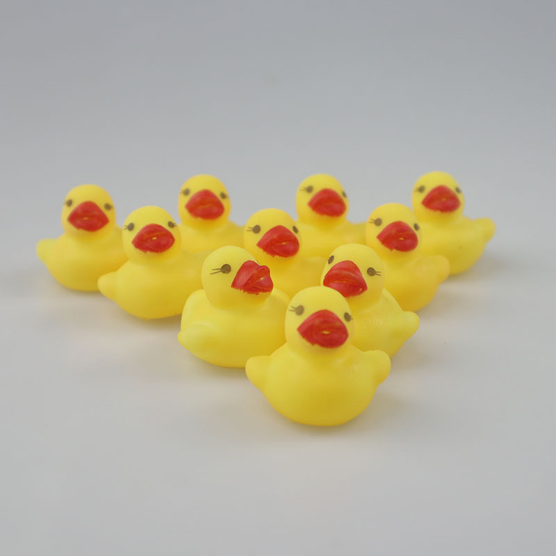 Toy Baby Swimming Bath Duck Small Yellow Duck Duck Toys Children's Bath Toys Squeeze and Sound Little Duck Wholesale