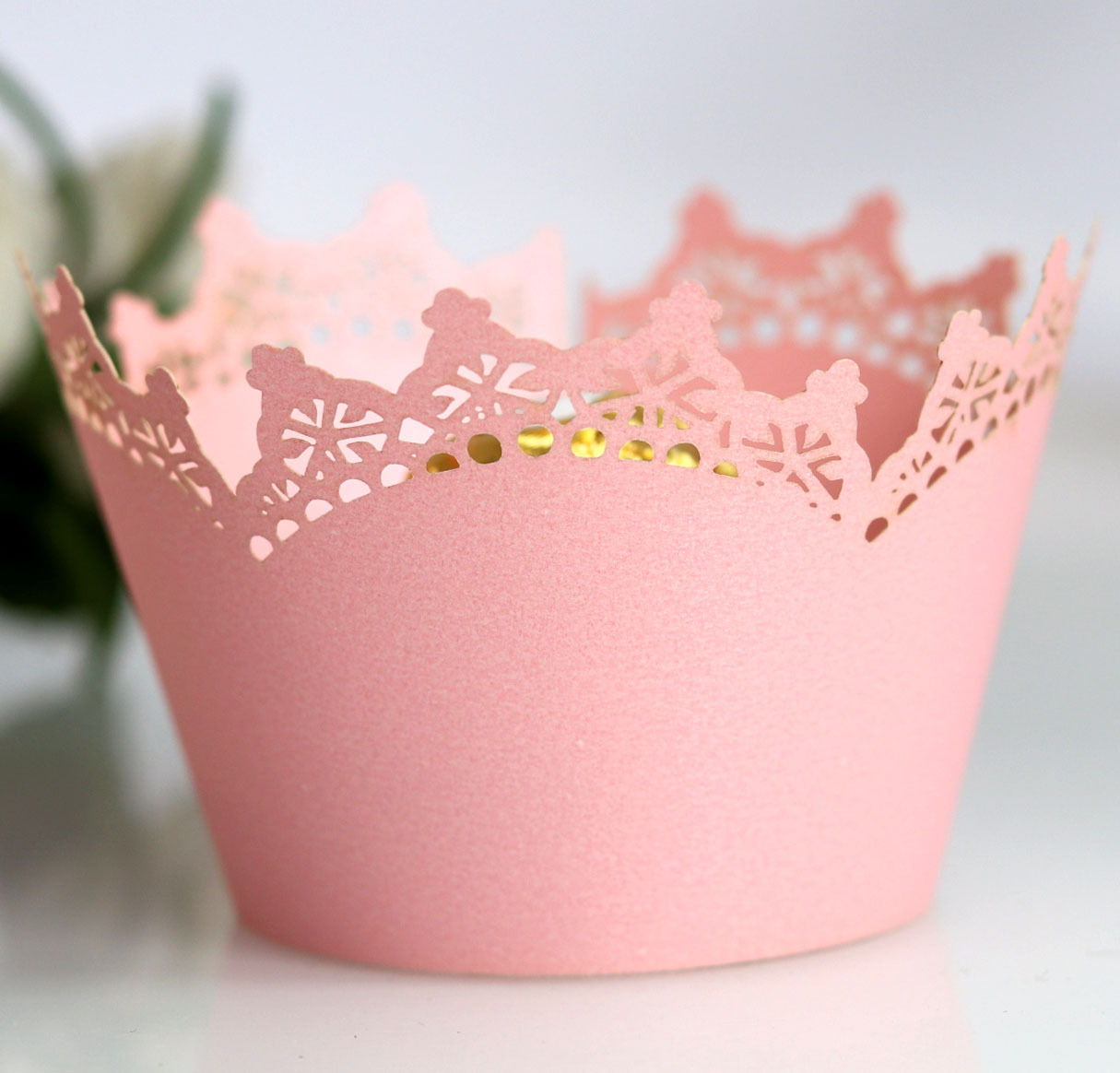 亚马逊唯美铃铛激光镂空围边烘焙杯子定制 装饰花边纸杯 深圳批发