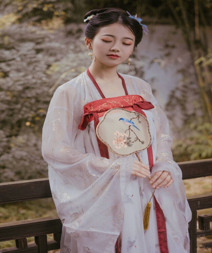 春夏新款汉服女成人鹤归襦裙仙鹤齐胸襦裙大袖烫金蝴蝶日常传统