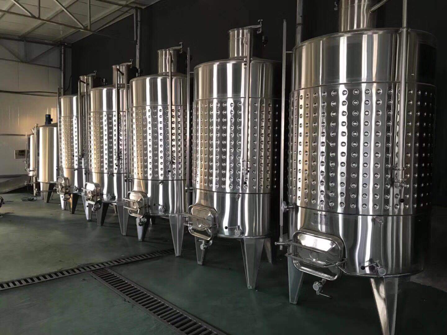中秋佳节厂家促销精酿设备 葡萄酒发酵罐 不锈钢牛奶罐