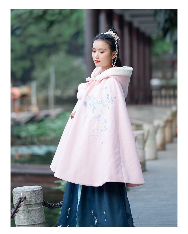 商品描述主题元素侠义古装适合年龄18-24周岁尺码均码颜色浅绿色,杏