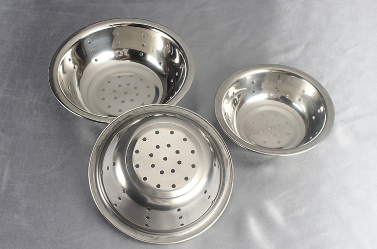 厂家直销加厚不锈钢巢斗漏孔马斗马兜滤水漏斗漏碗带孔碗配菜盘碟