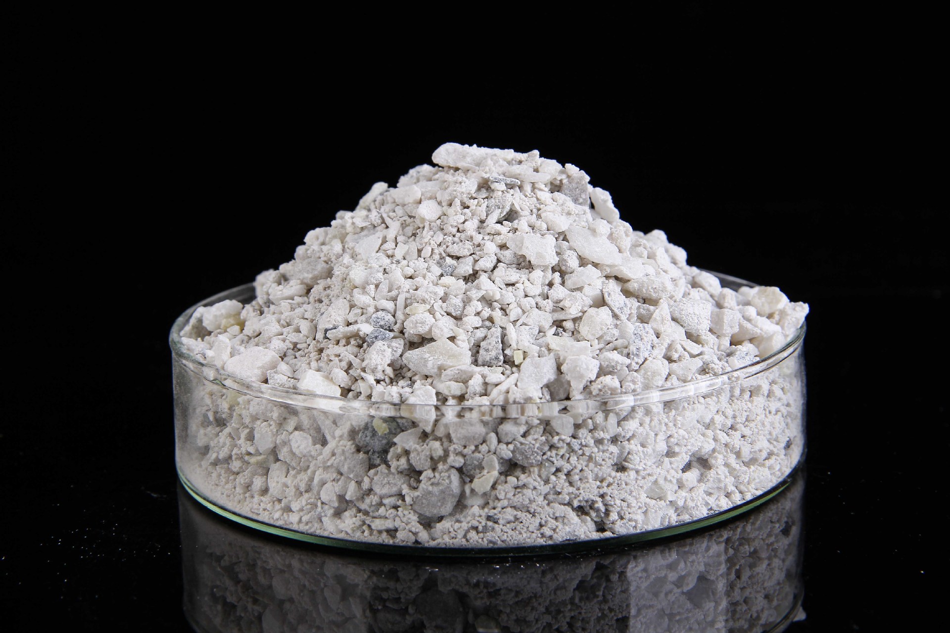 水镁石 氢氧镁石 天然氢氧化镁 阻燃剂专用氢氧化镁 辽宁矿山