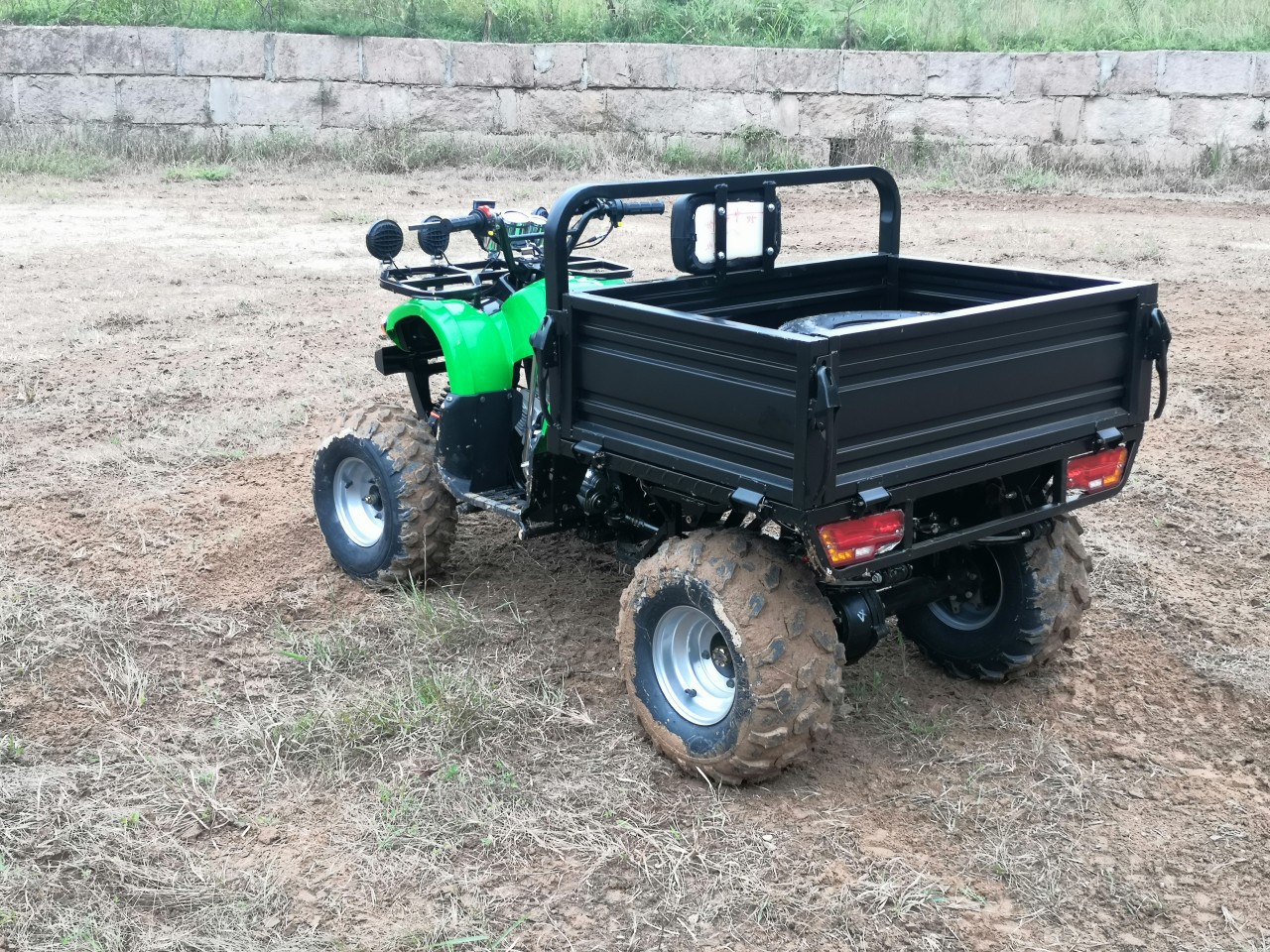 厂家直销宗申125cc多功能四轮农用带斗摩托车农夫车 轴传动沙滩车