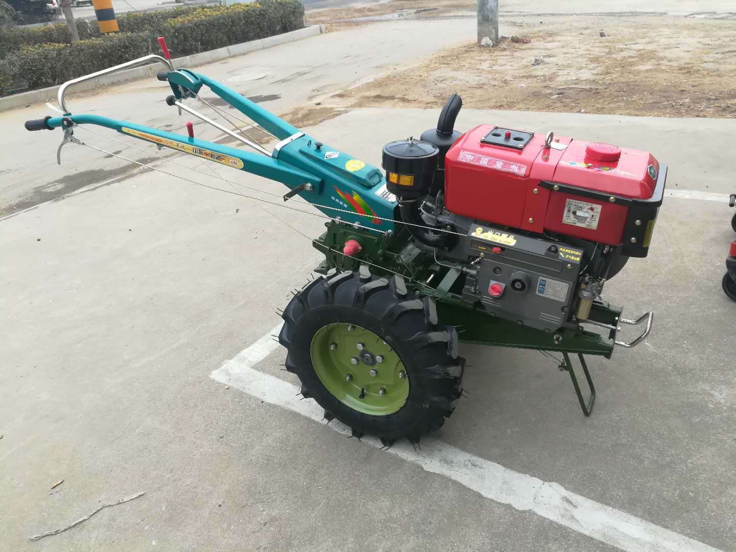 多用途15马力手扶拖拉机 农田耕整犁地机 5.5马力汽油旋耕机