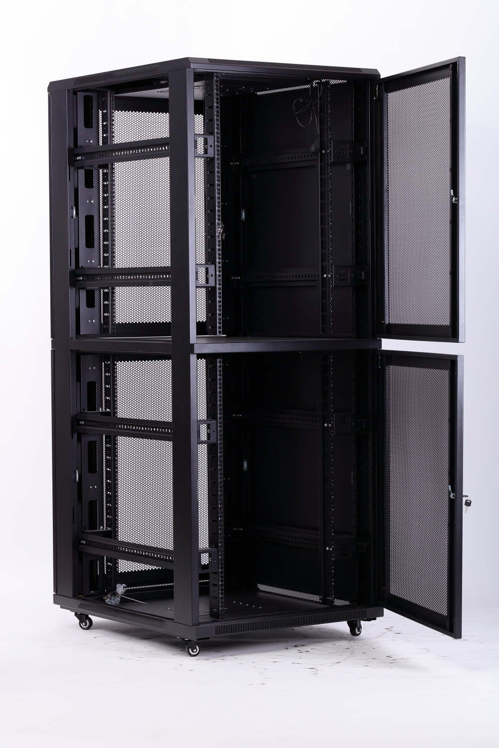 两层服务器机柜800*800*42u 42u19寸标准服务器机柜