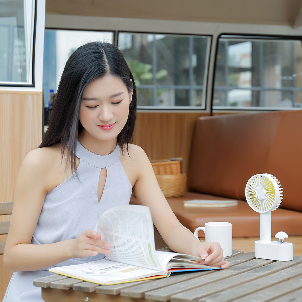 新款厂家直销学生台式usb风扇 伸缩折叠桌面便捷可爱迷你风扇-报价