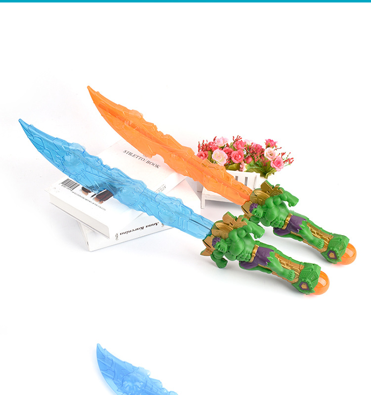 地摊夜市货源发光刀剑玩具儿童闪光音乐宝剑创意红外线激光刀批发