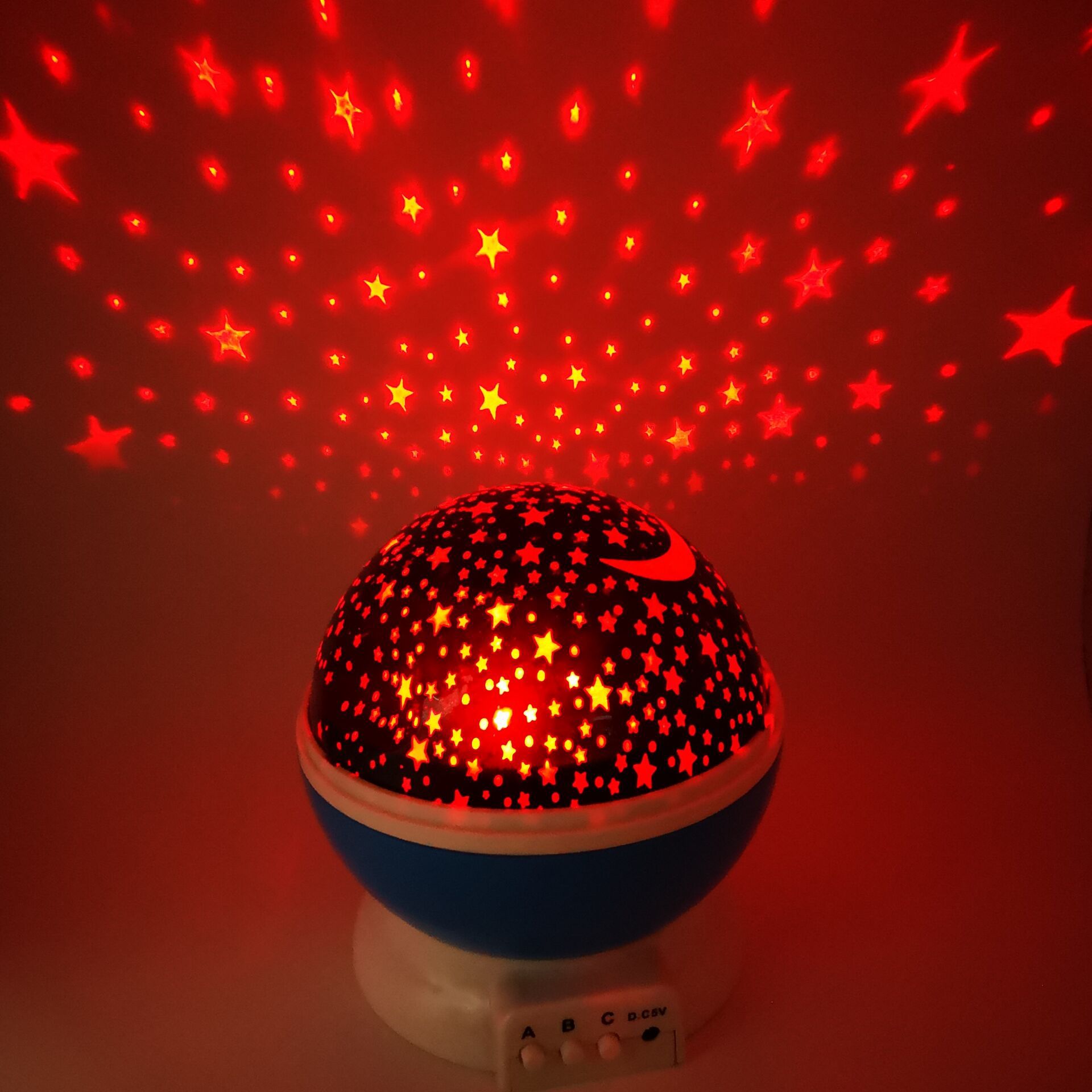 厂家供应旋转led星空投影灯星光灯星灯满天星灯创意led夜灯浪漫