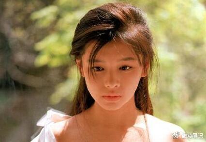 有着巴掌小脸的女明星们,最后一个是经典女神!