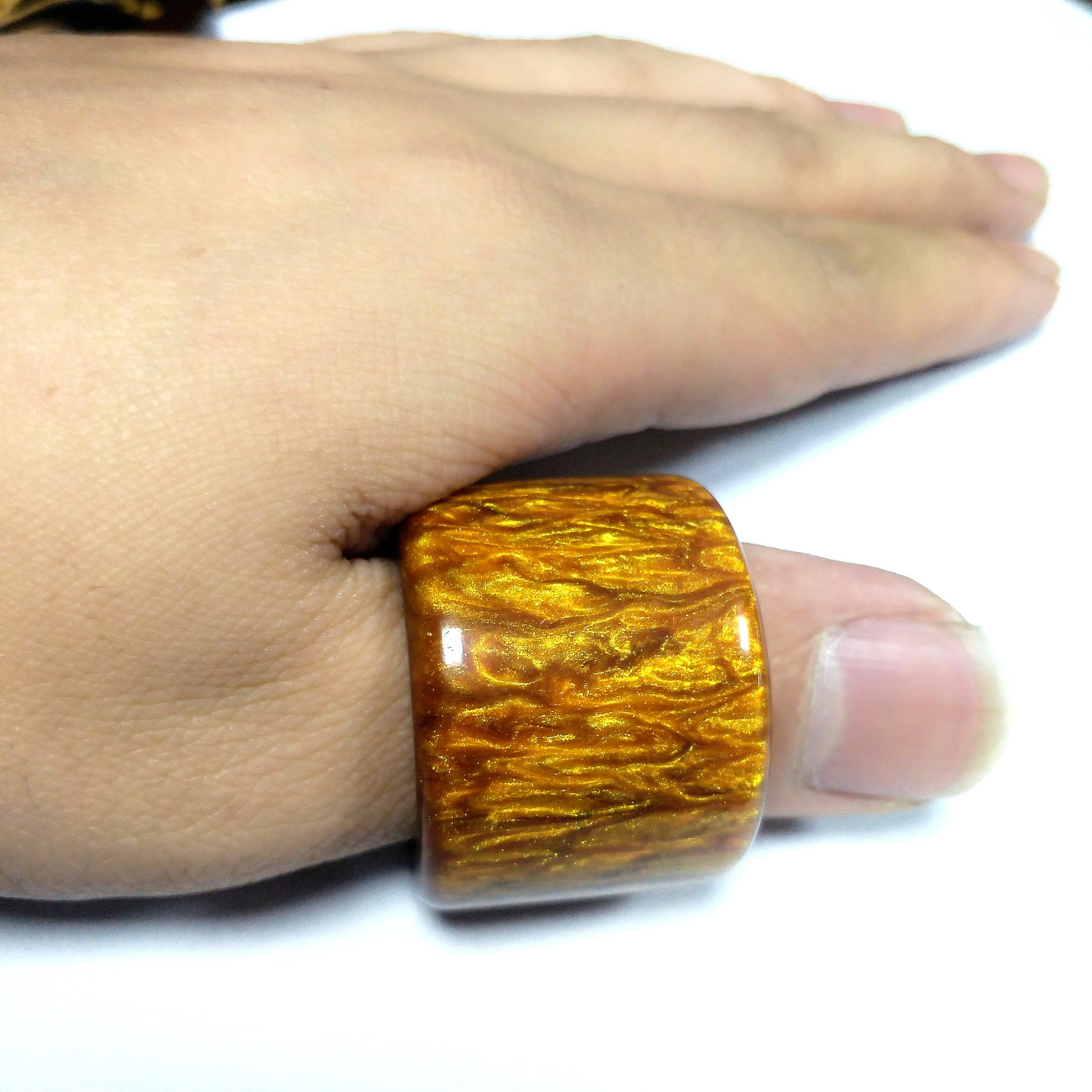 扳指新款金丝海柳扳指尺寸22mm树脂工艺品新产品男士大拇指扳指