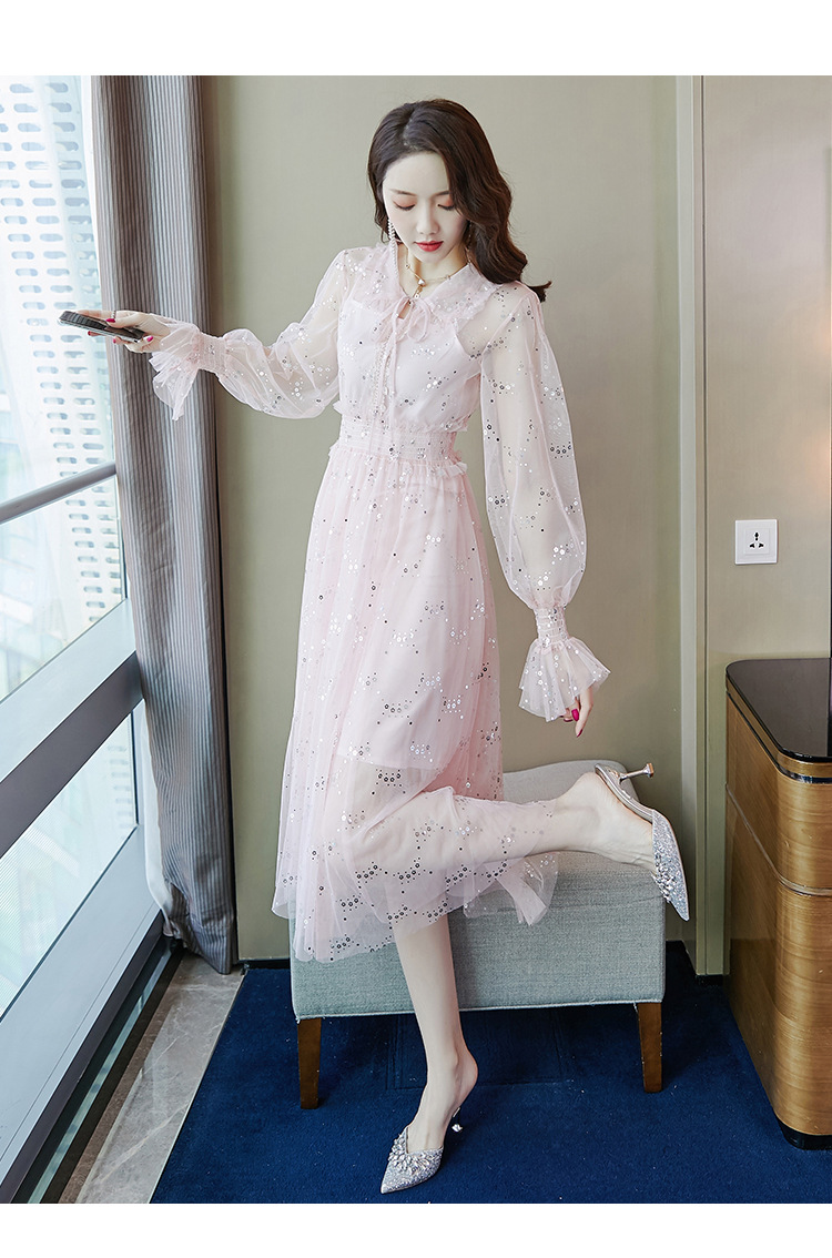 2020春季新款网纱连衣裙子v领亮片蕾丝裙新款潮流行内搭气质