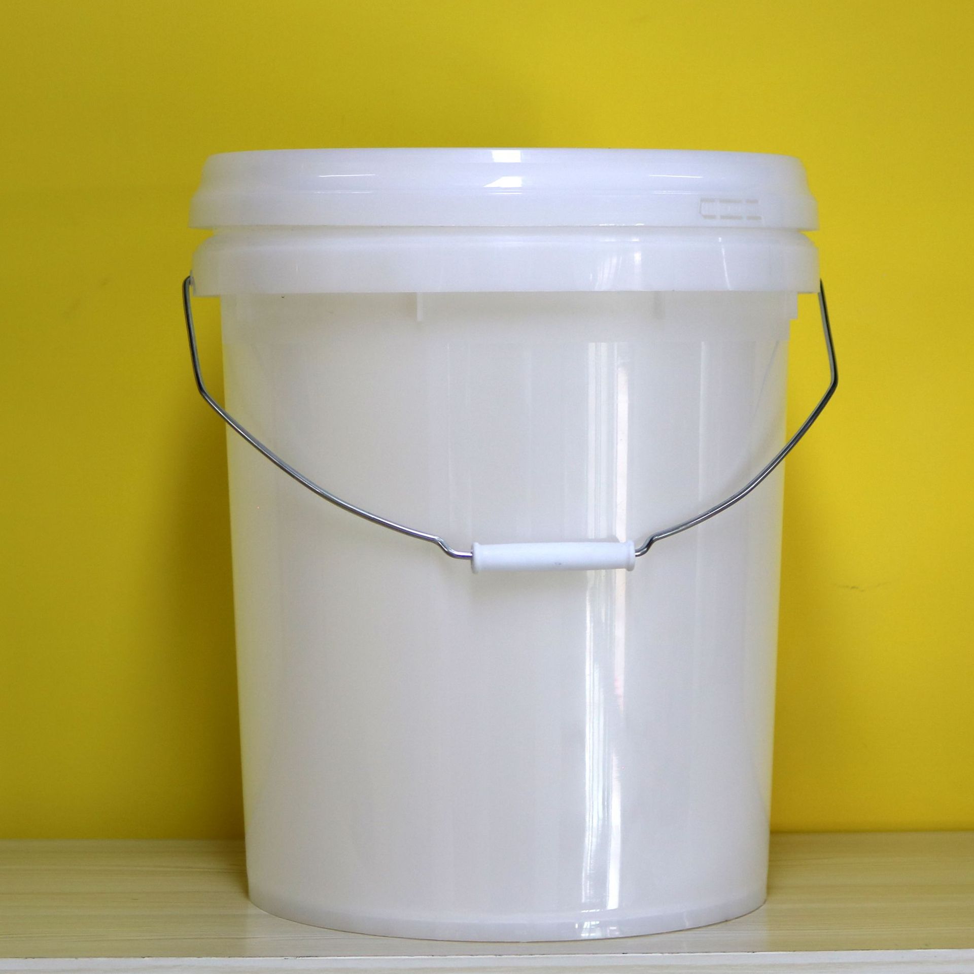 20l涂料桶密封塑胶化工纯pp料白桶油墨乳胶漆真石漆墙固圆塑料桶