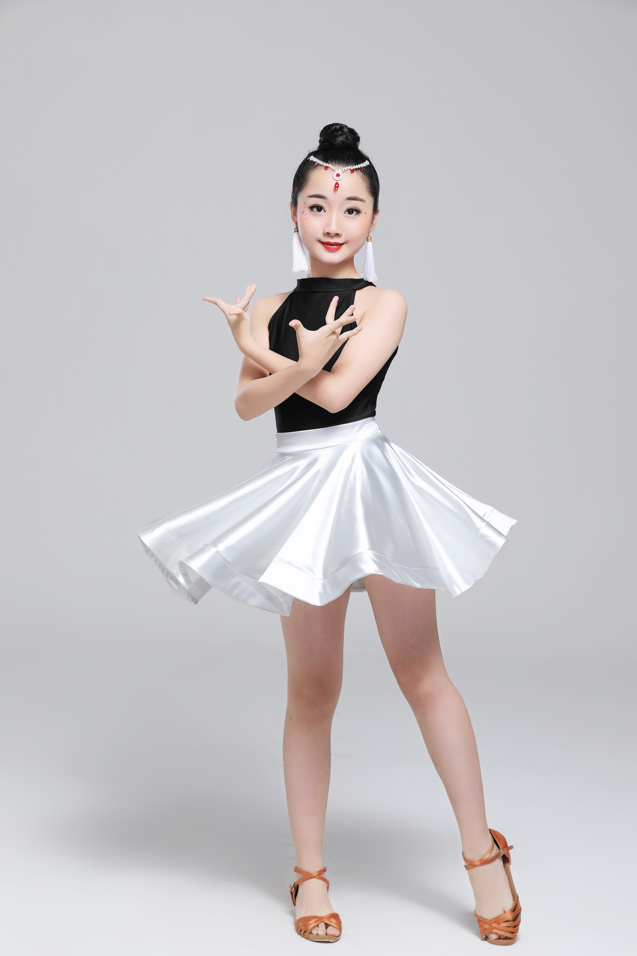 2019新款儿童拉丁舞裙夏季少儿拉丁服考级比赛服女童练功舞蹈服