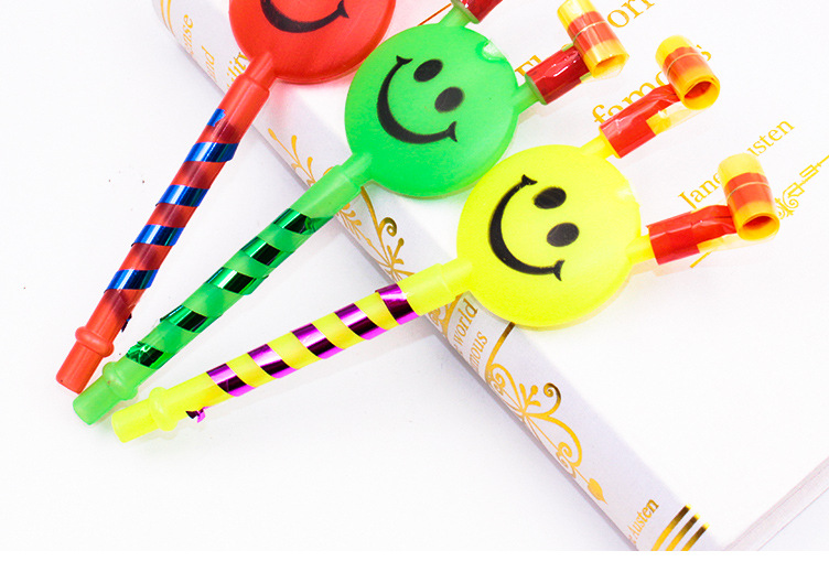 中号笑脸吹龙口哨吹卷儿童玩具小丑派对聚会助威道具地摊玩具批发