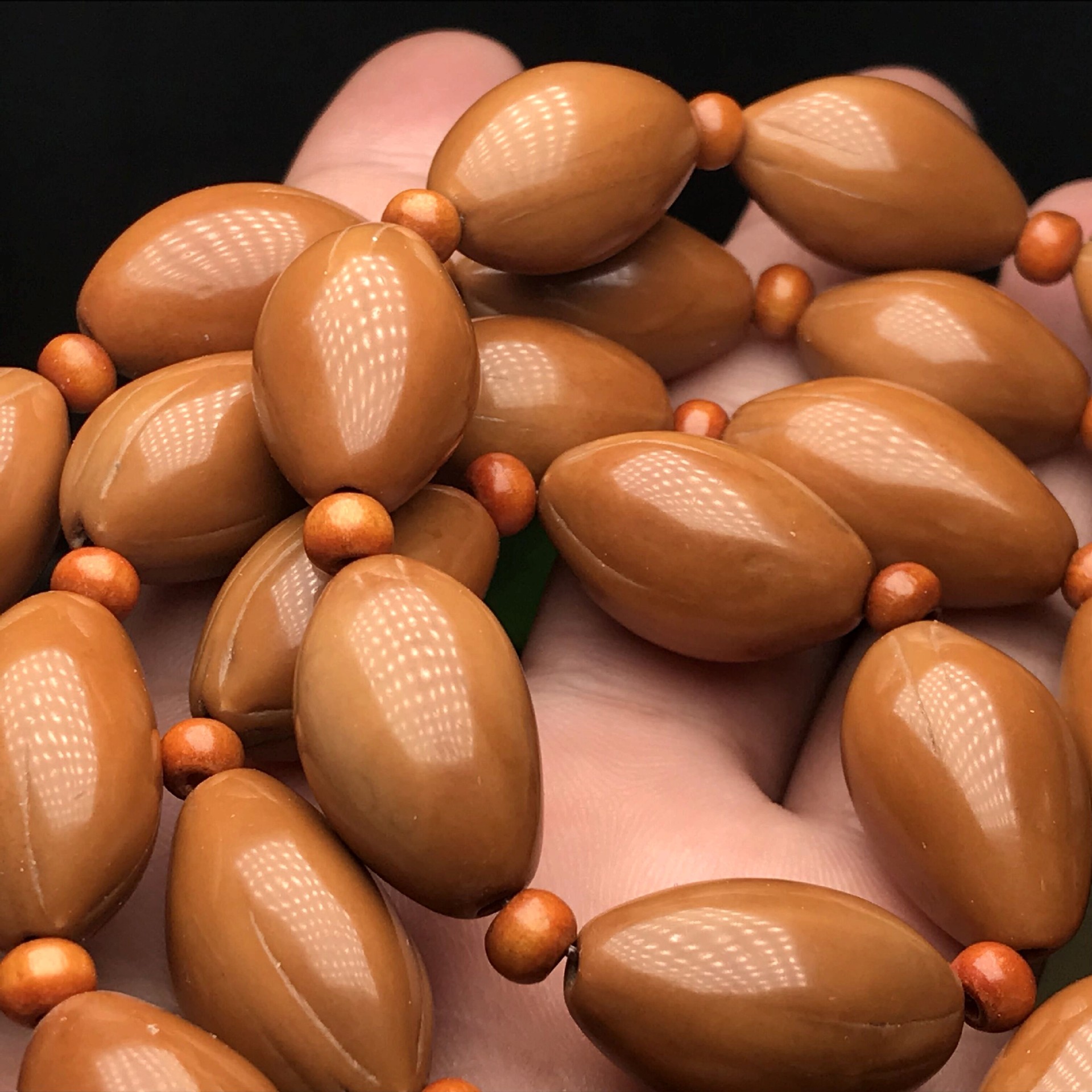厂家一手货源橄榄核素珠长串光珠素核油核雕刻橄榄胡