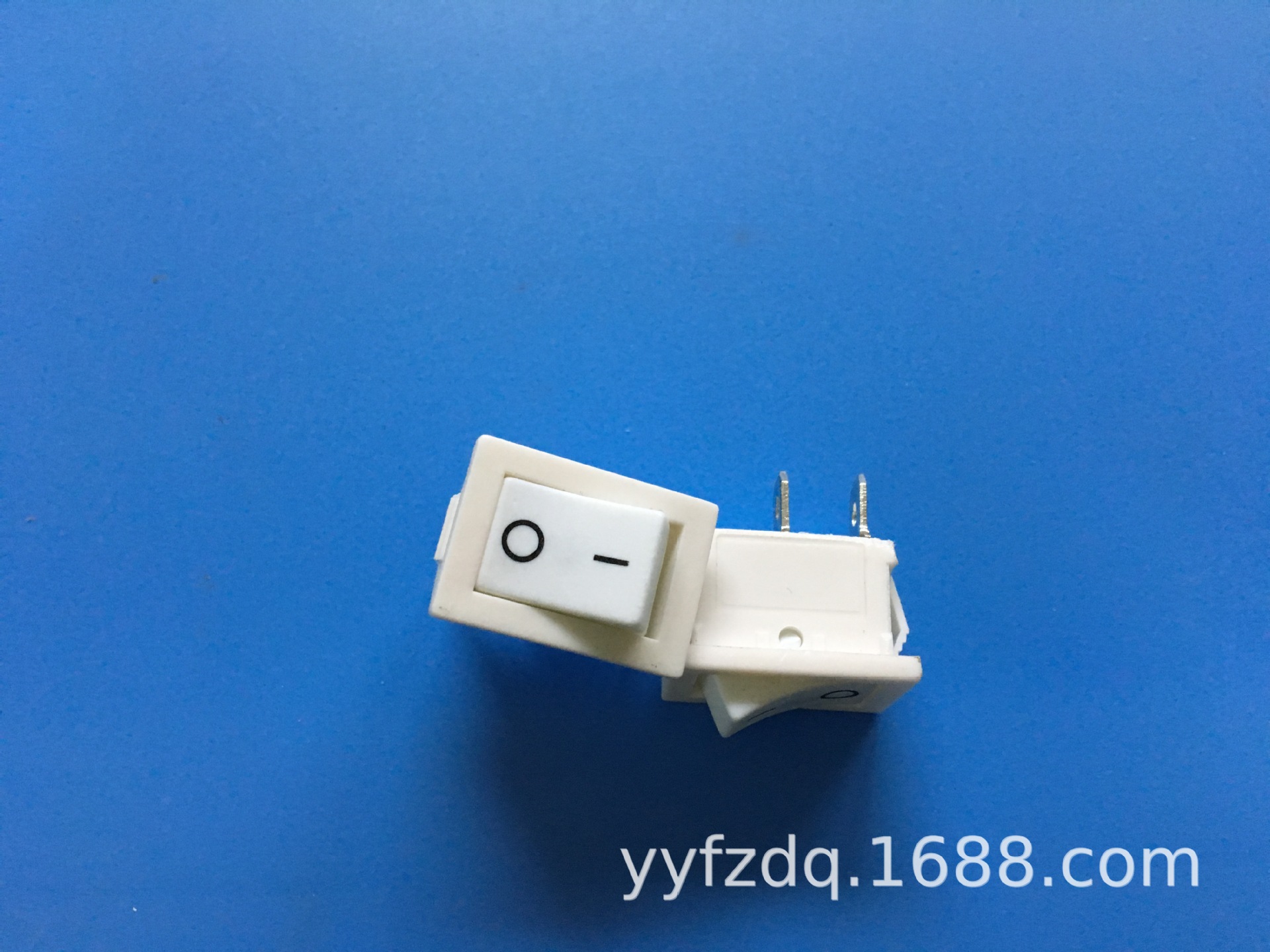 冰箱冷柜展示柜优质温度补偿开关,船型开关,节电开关,小方开关