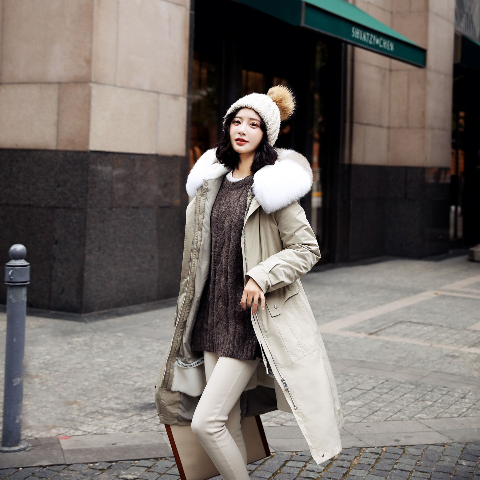 派克服女2019秋冬新款獭兔毛内胆狐狸大毛领皮草可拆卸中长款大衣