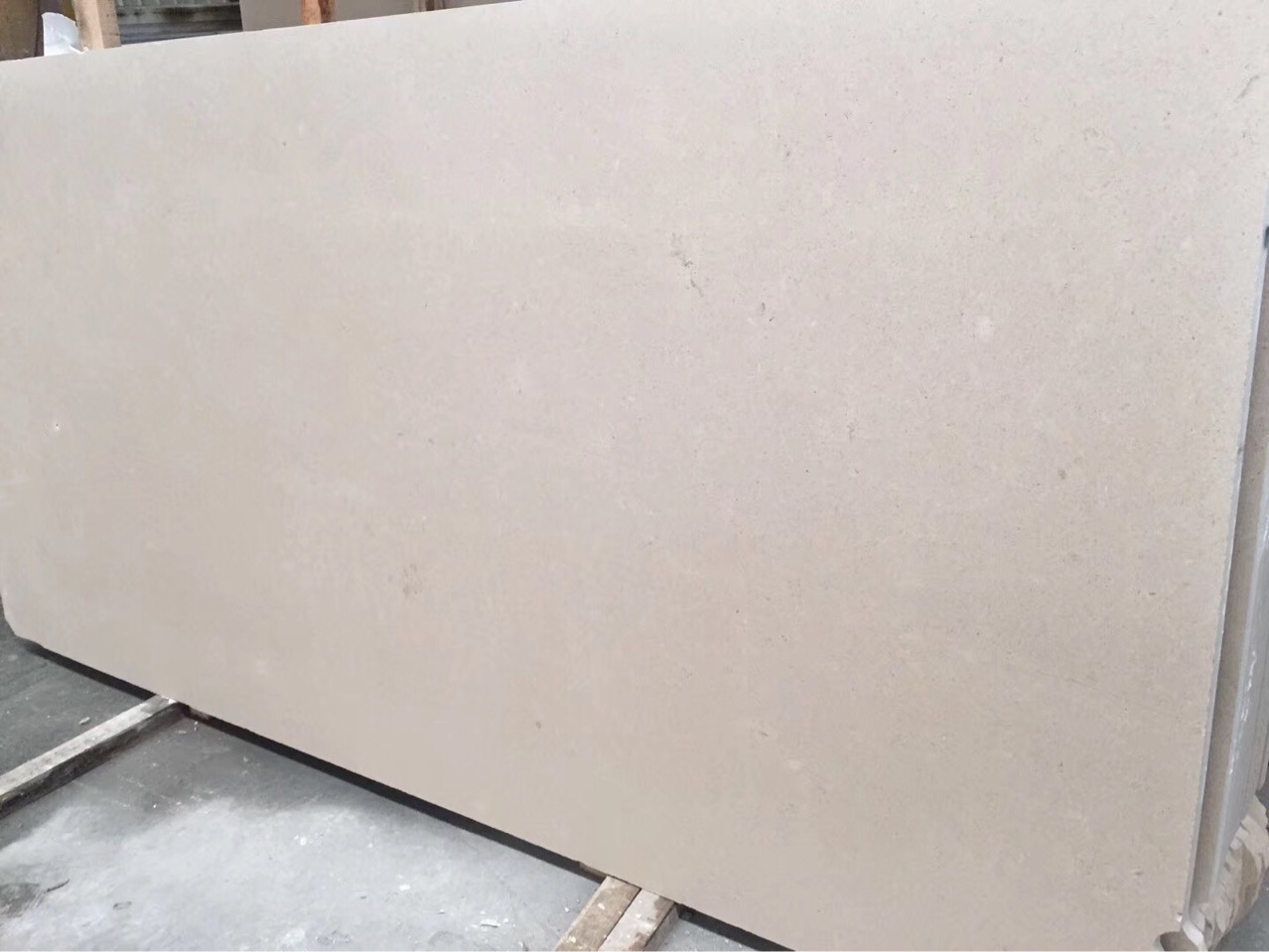 beige limestone facade 葡萄牙米黄,外墙石材,木化石,莱姆石
