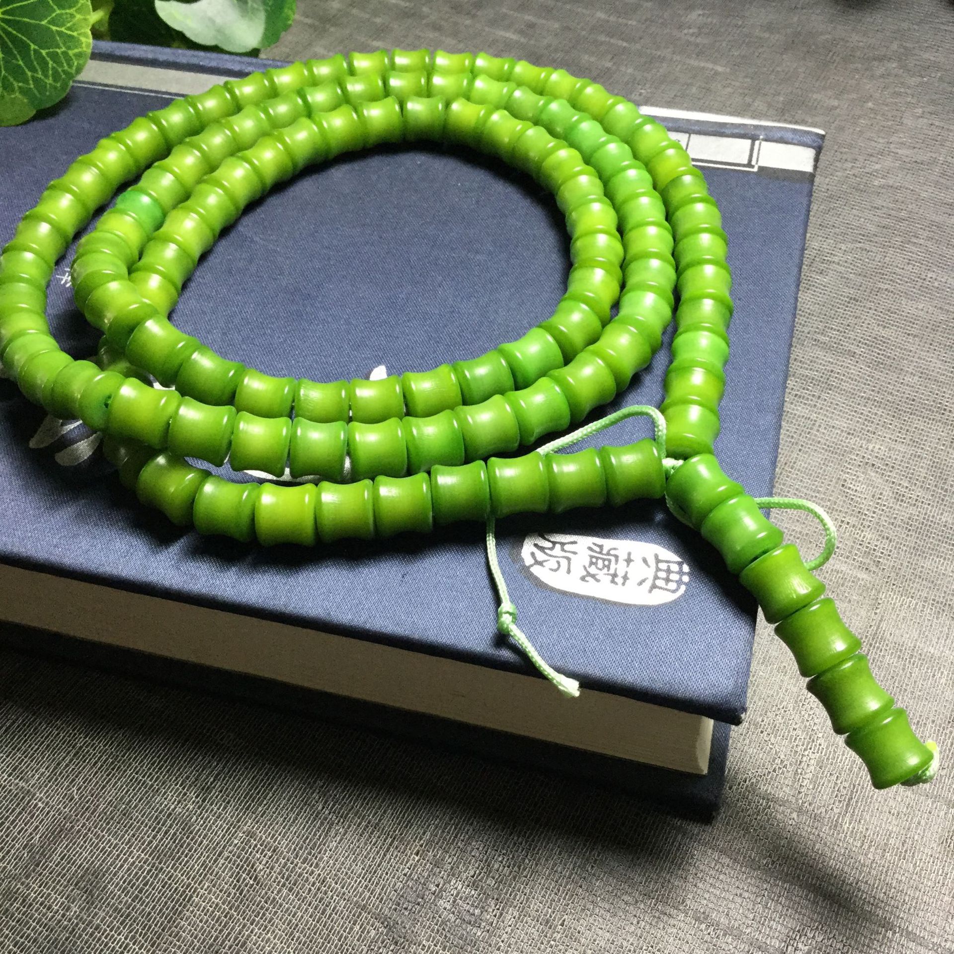 厂家供应染色绿菩提根108佛珠手链散珠配件diy饰品批发