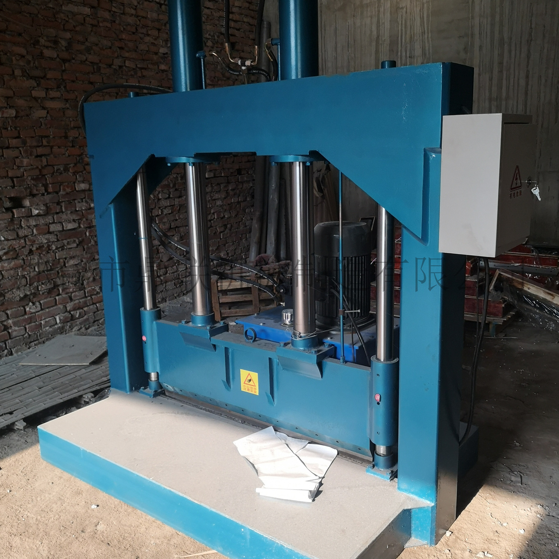 塑料筒膜液压铡刀机塑料大蓝桶裁剪机塑料卷剪切机