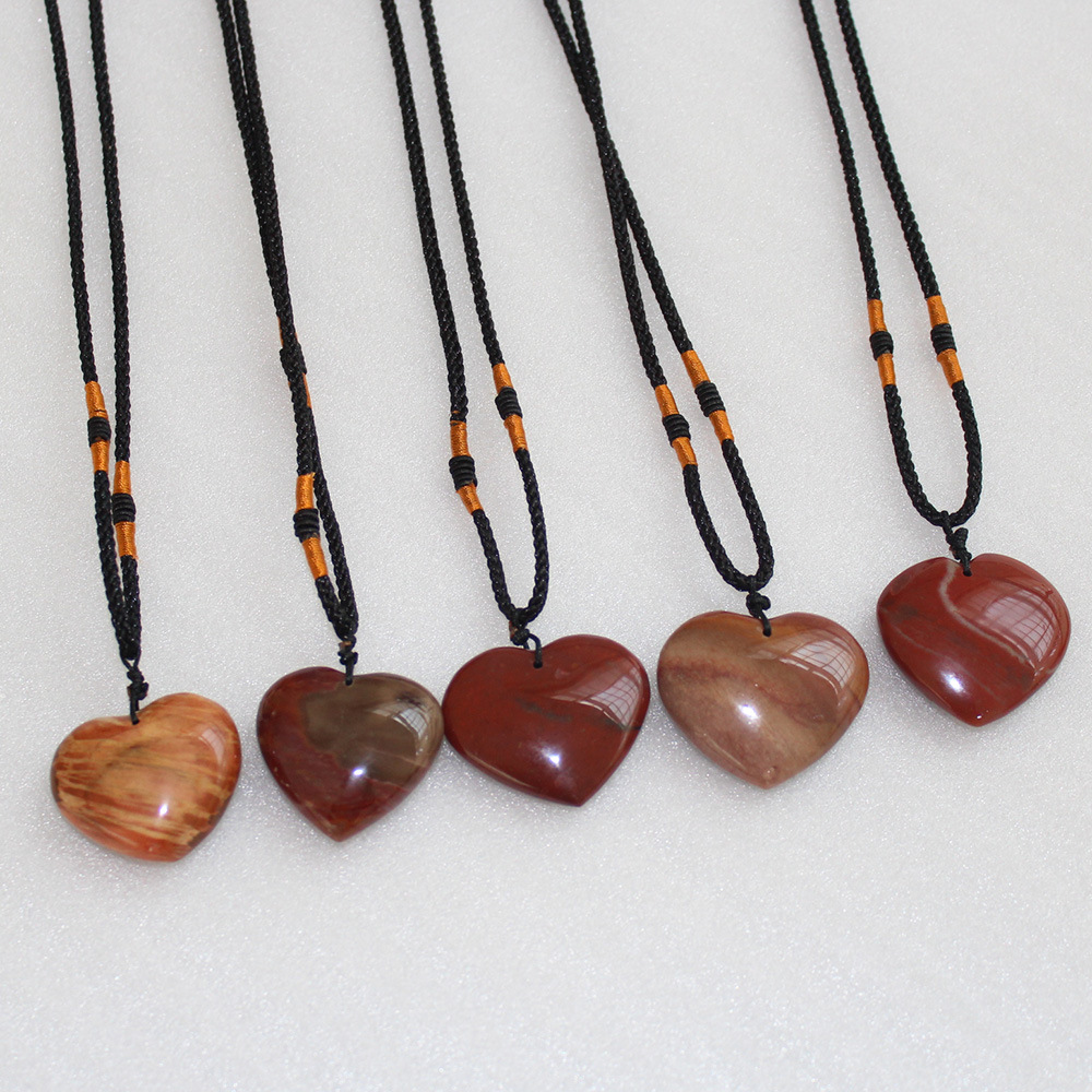 runyangshi天然木化石爱心吊坠 硅化木原石树玉化石标本批发直销