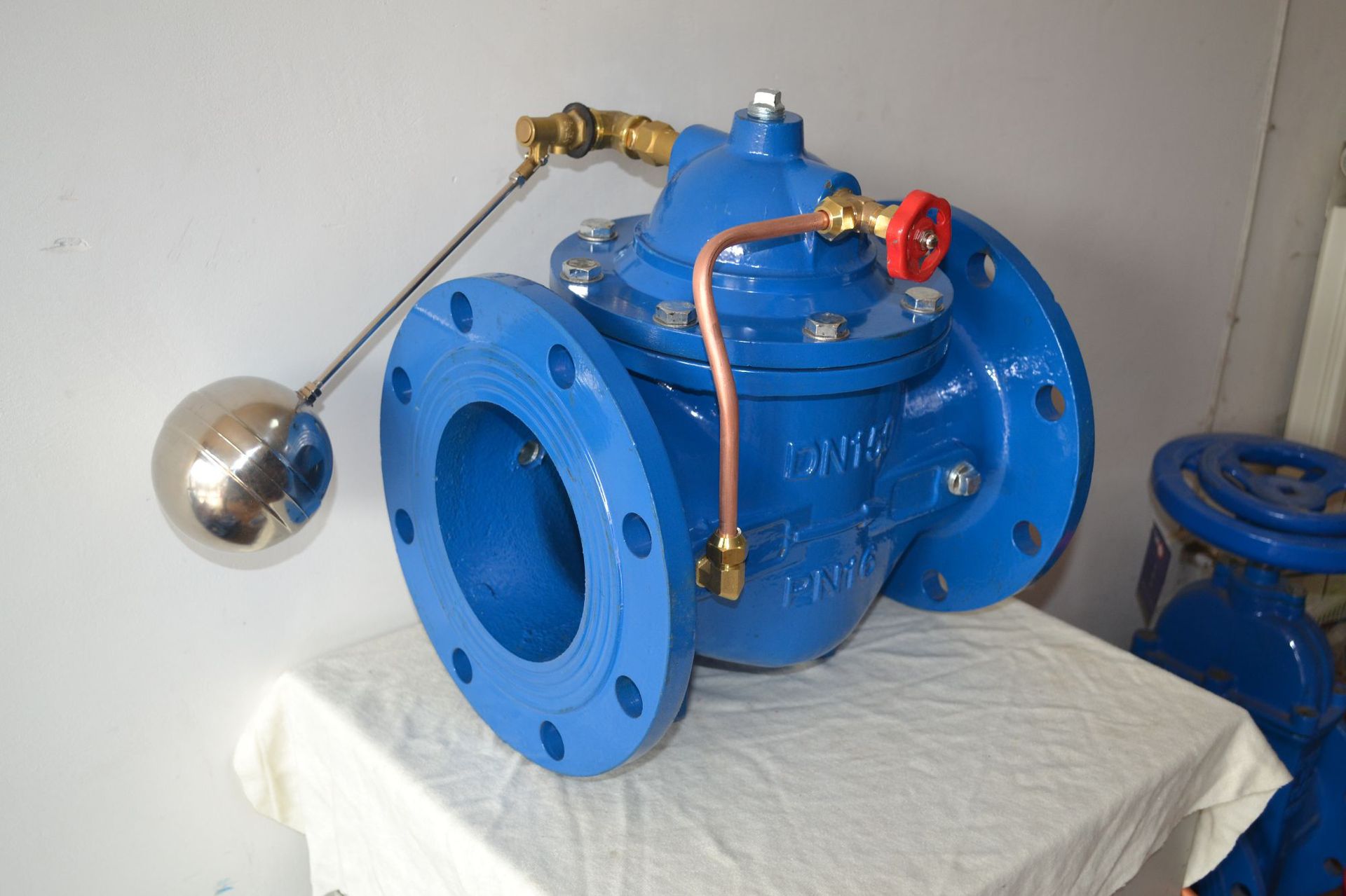 厂家直销 遥控浮球阀100x 法兰遥控浮球阀100x