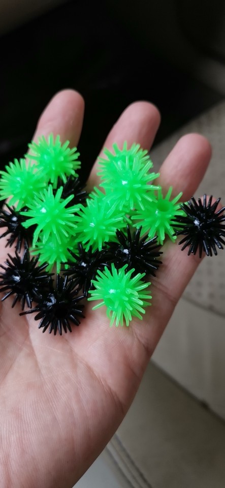 热搜粘粘乐 tpr小刺刺球魔法糖果球厂家直销颜色多样热销产品玩具